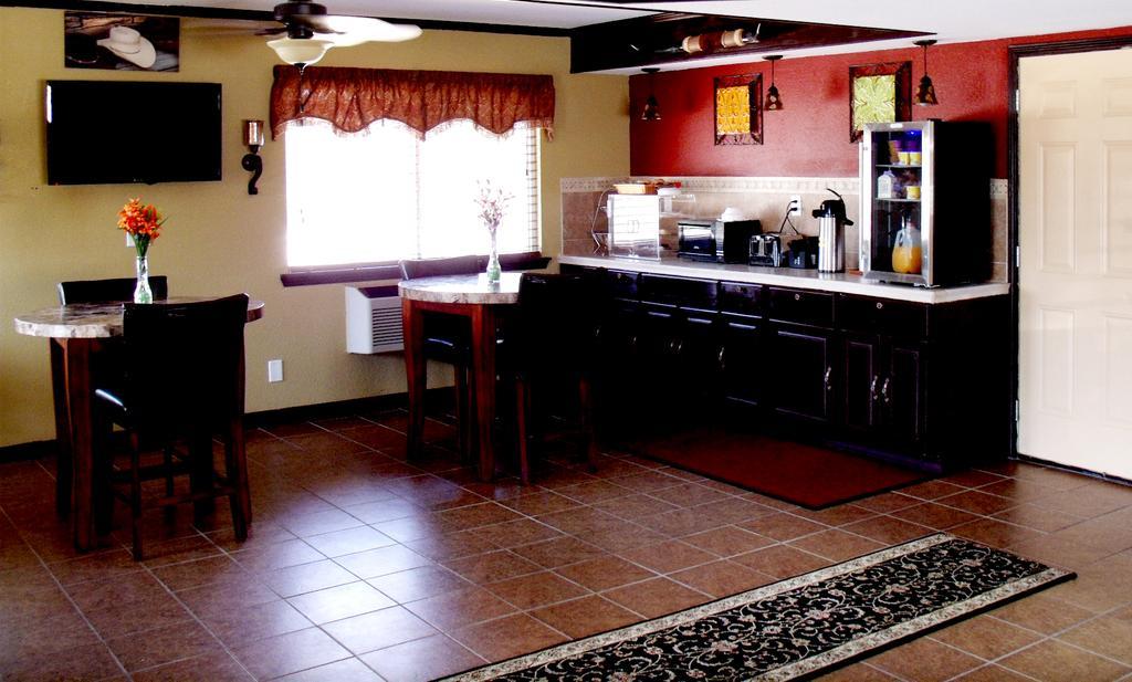 Country Inn Sterling Екстериор снимка